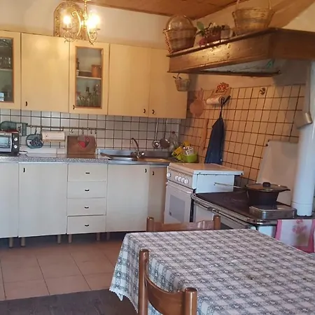 Semesterbostad Casa Lina Lamon